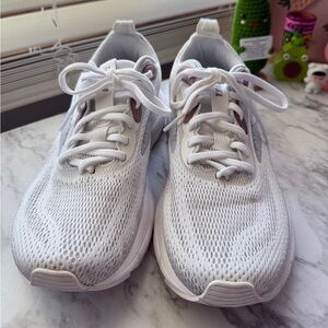 Woman’s Brooks Shoes